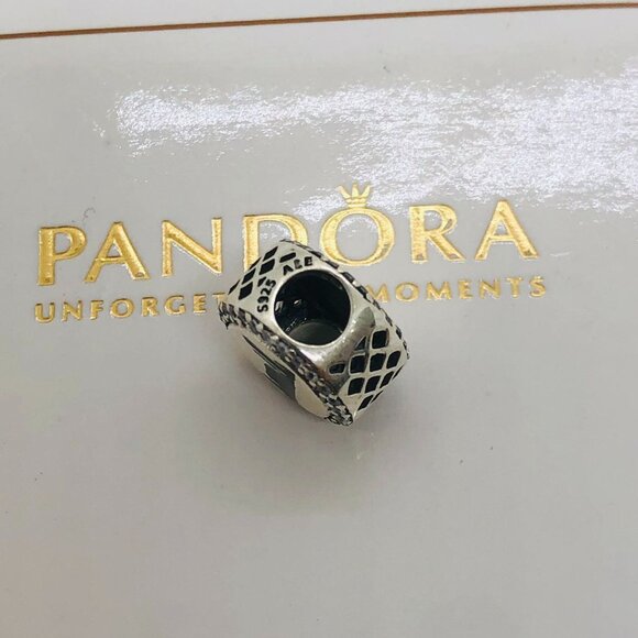 ✨🔥Pandora Seoul South Korea Bead Charm Seoul Skyline Travel Charm |S925 Sterlin - Picture 3 of 4